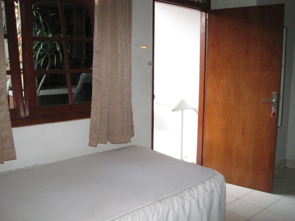Taman Mekar Beach Inn Kuta Lombok Habitación foto